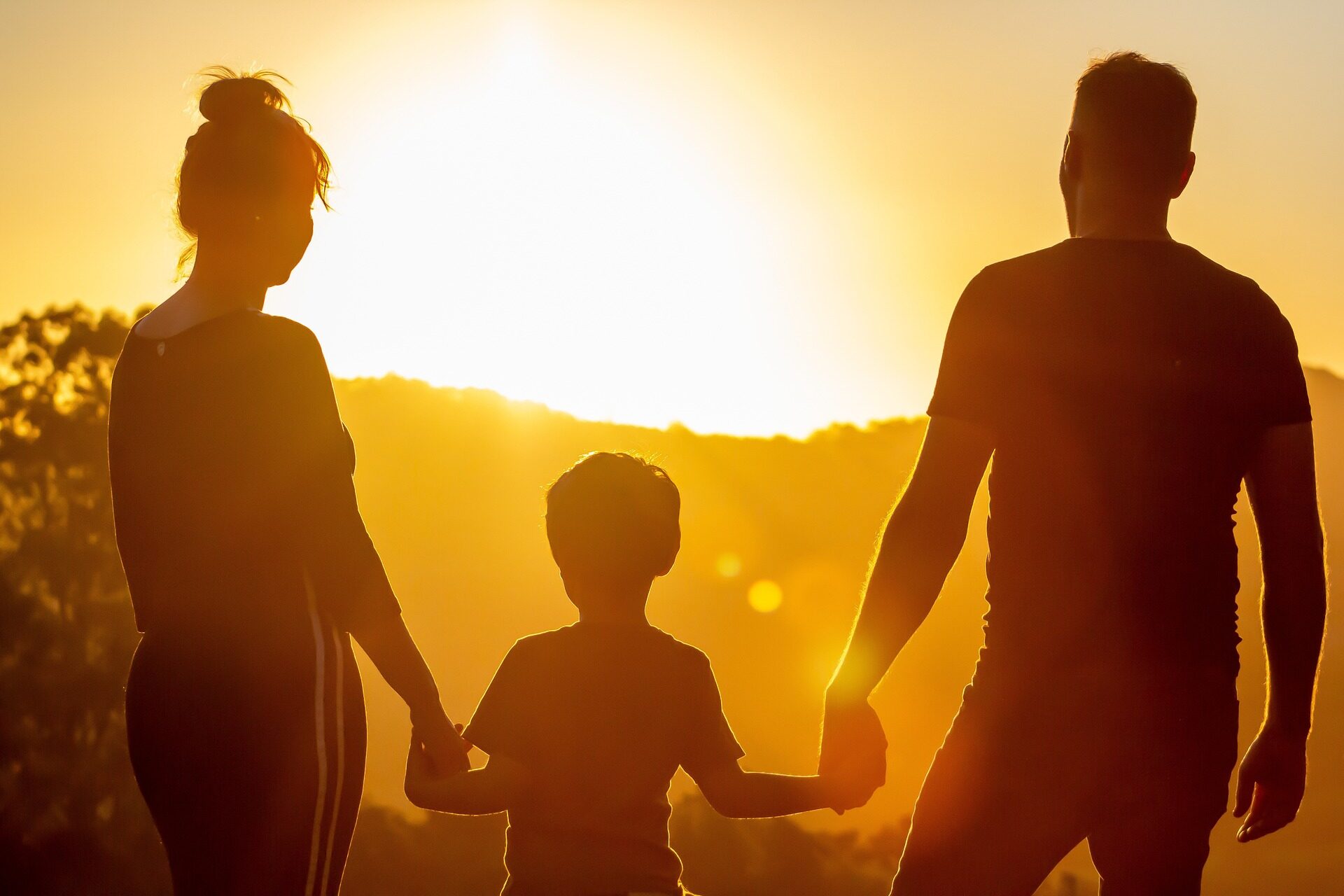 cropped-family-7392843_1920.jpg